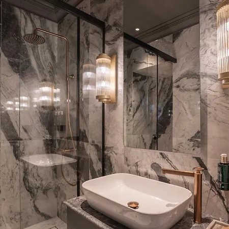 Gagos - Center Larissa