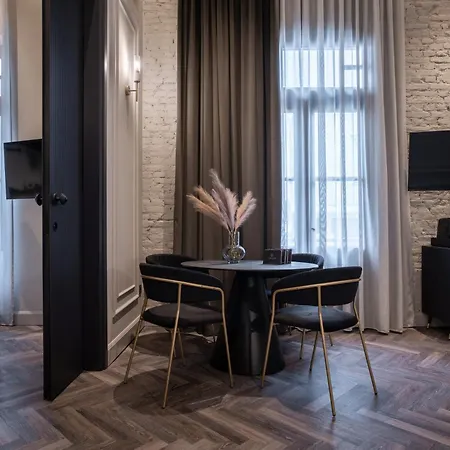 Gagos - Center Larissa