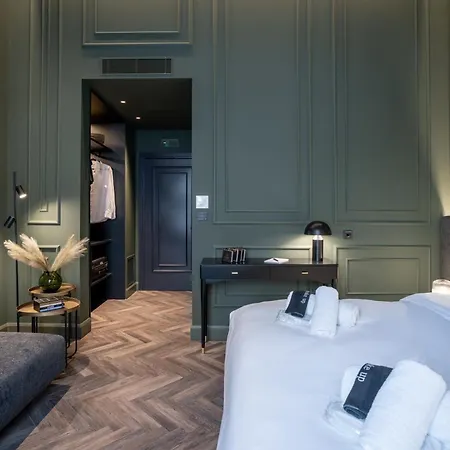 Gagos - Center Larissa