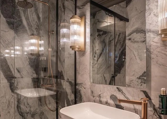 Gagos - Center Larissa