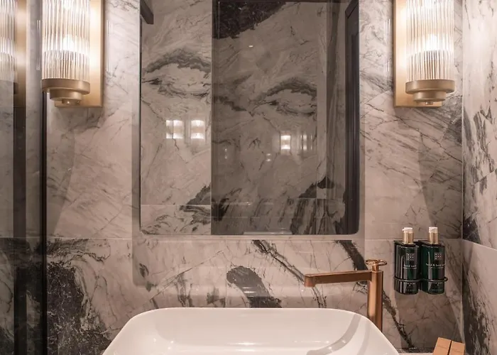 Gagos - Center Larissa