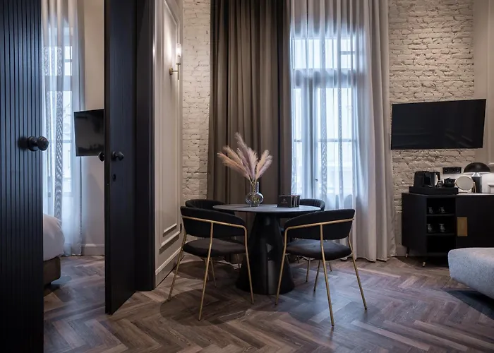 Gagos - Center Larissa