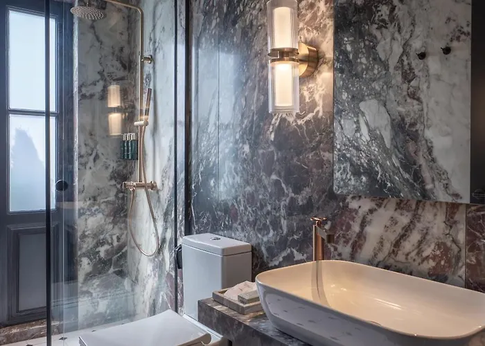 Gagos - Center Larissa